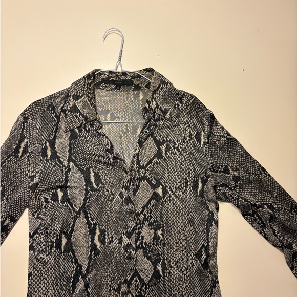 Gucci Tops - Gucci by Tom Ford Spring 2000 black and white python print shirt